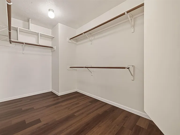 15910 Clayton Bend Dr — Photo 44