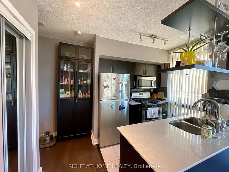 3 Navy Wharf Ct #315 — Photo 9
