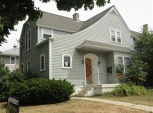 253 S Channing St APT 2S, Elgin, IL 60120