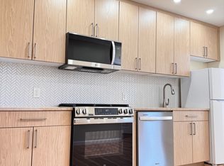 31-31 14th St #2, Astoria, NY 11106