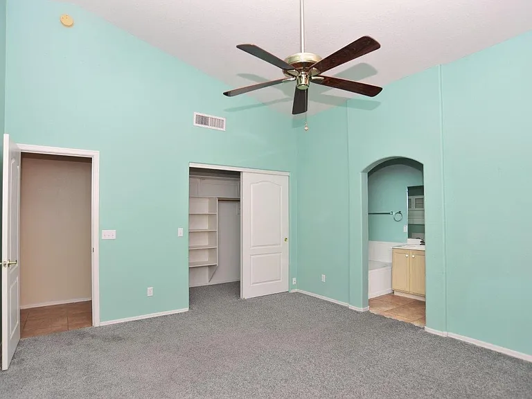 115 E Atelier Way — Photo 20