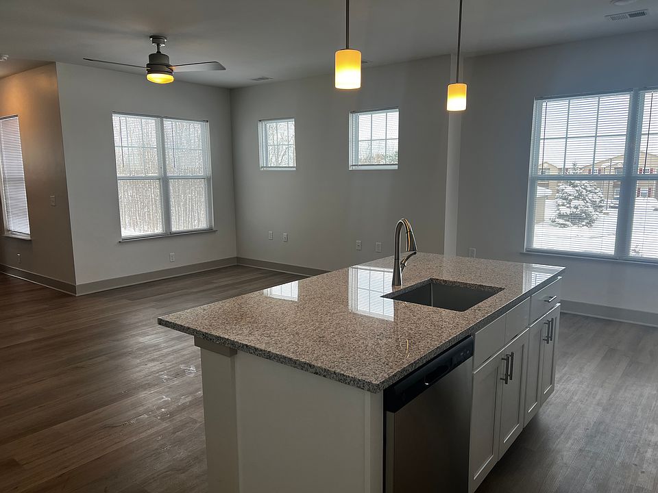 1st image of 6027 Broadway St #110