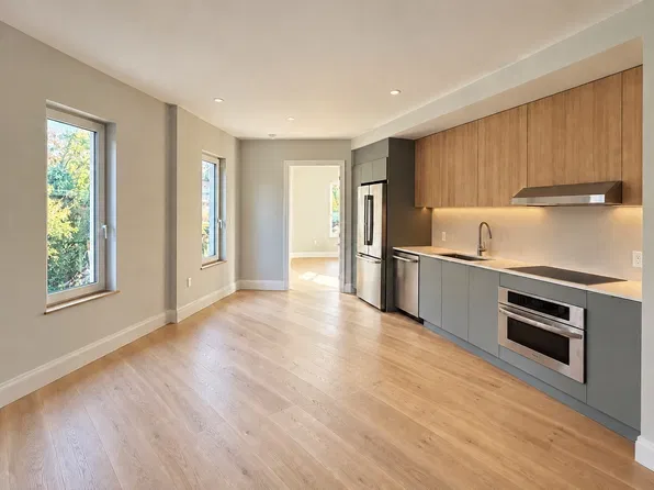27 Kenilworth St #2, Roxbury, MA 02119