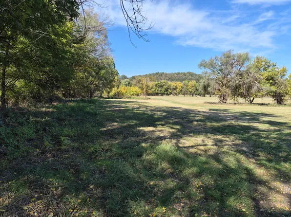 285 Rivercrest Lane, Noel, MO 64854