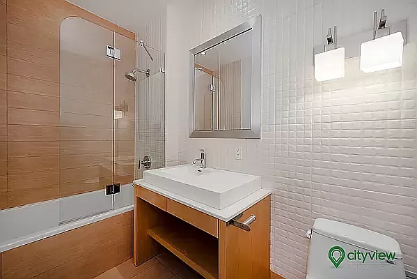 Rented by City View Living | media 23