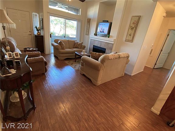 5th image of 3571 Desert Cliff St Unit 101