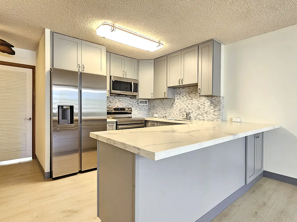 1720 Ala Moana Blvd #407A