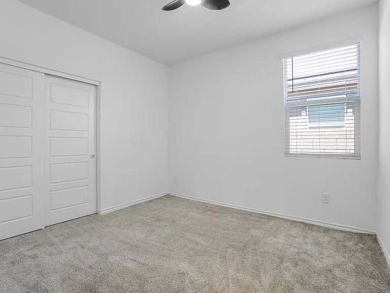 9770 Redwood Cascade St — Photo 14