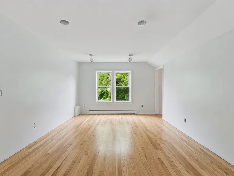 115 Innis Ave #B — Photo 4