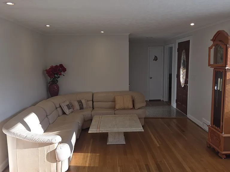 42 Davenport Rd — Photo 29