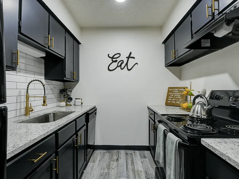 Ranch at 1856 Apartments — Photo 4