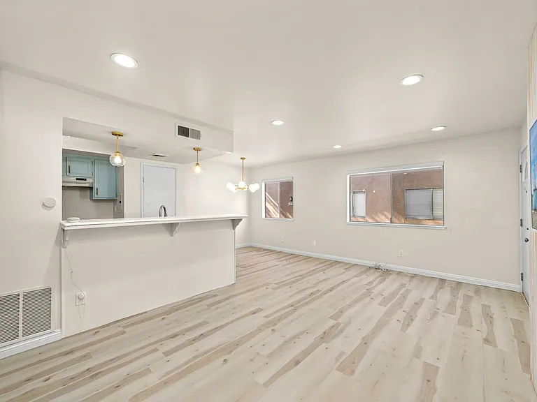 2438 Pepper St — Photo 21
