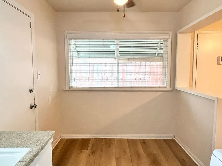 215 Avenida Granada — Photo 12