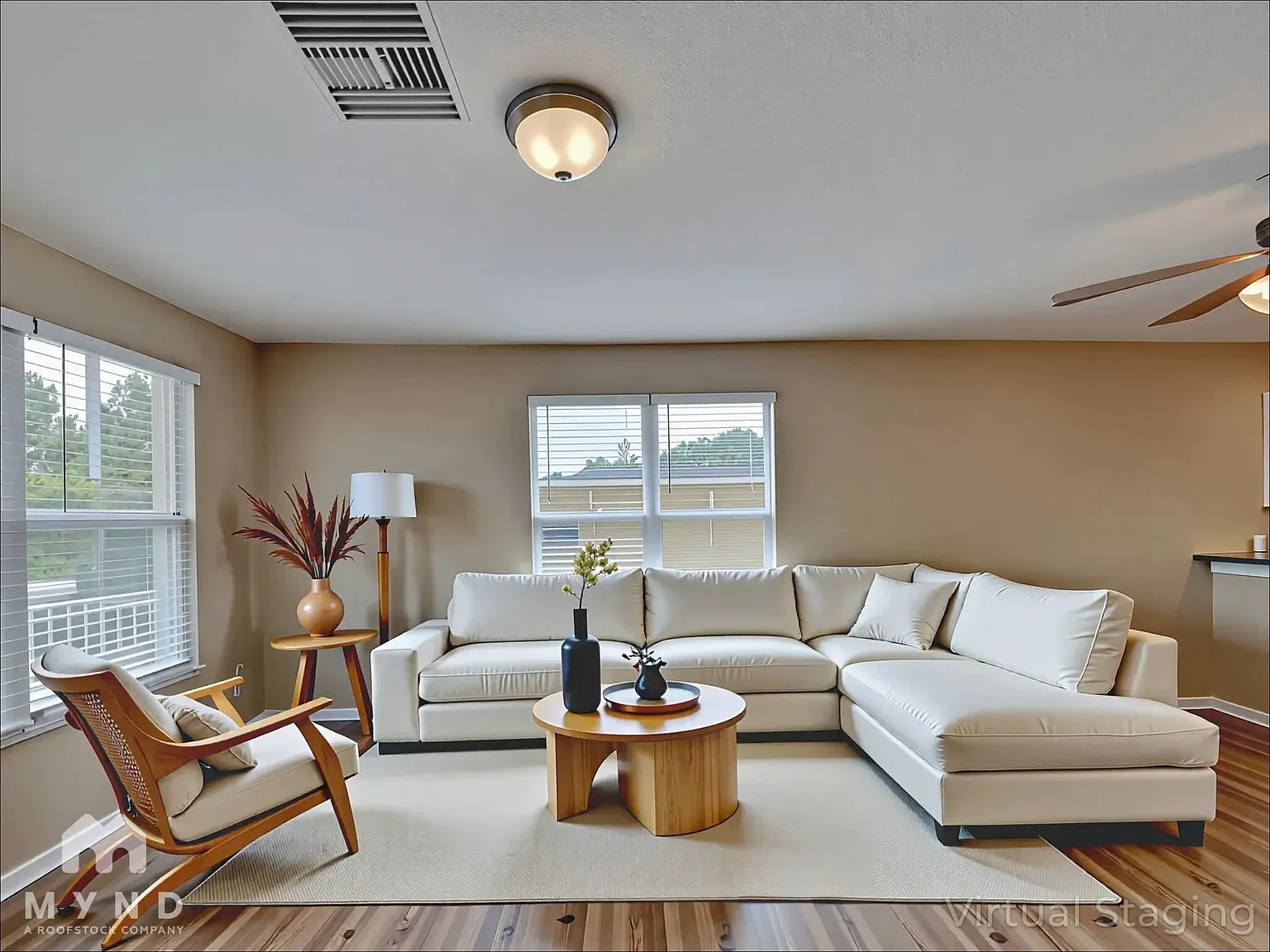 3 bed, 2.0 bath, 1224 sqft, $1,949 — Photo 4
