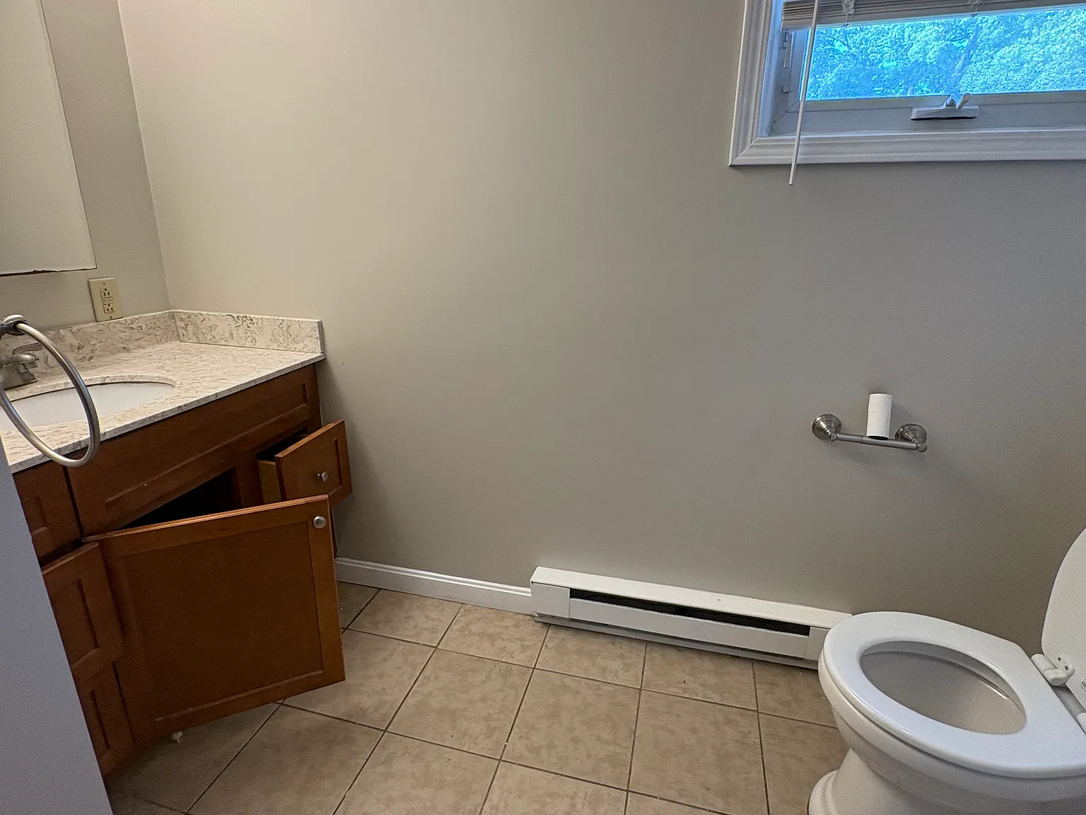 3 bed, $2,100 — Photo 4