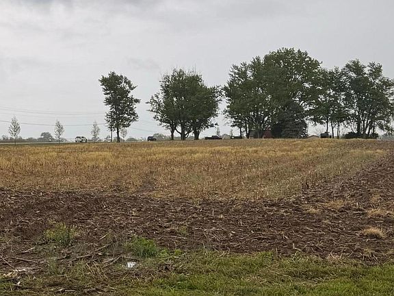 3rd image of 2425 E County Road 150 S