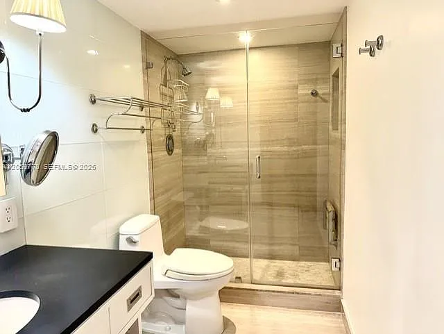 90 Edgewater Dr #515 — Photo 9