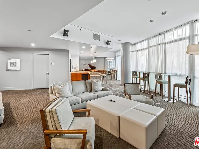 13650 Marina Pointe Dr #306 — Photo 42