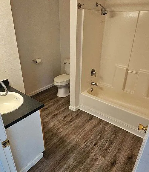 300 Indian Trail Ct — Photo 10