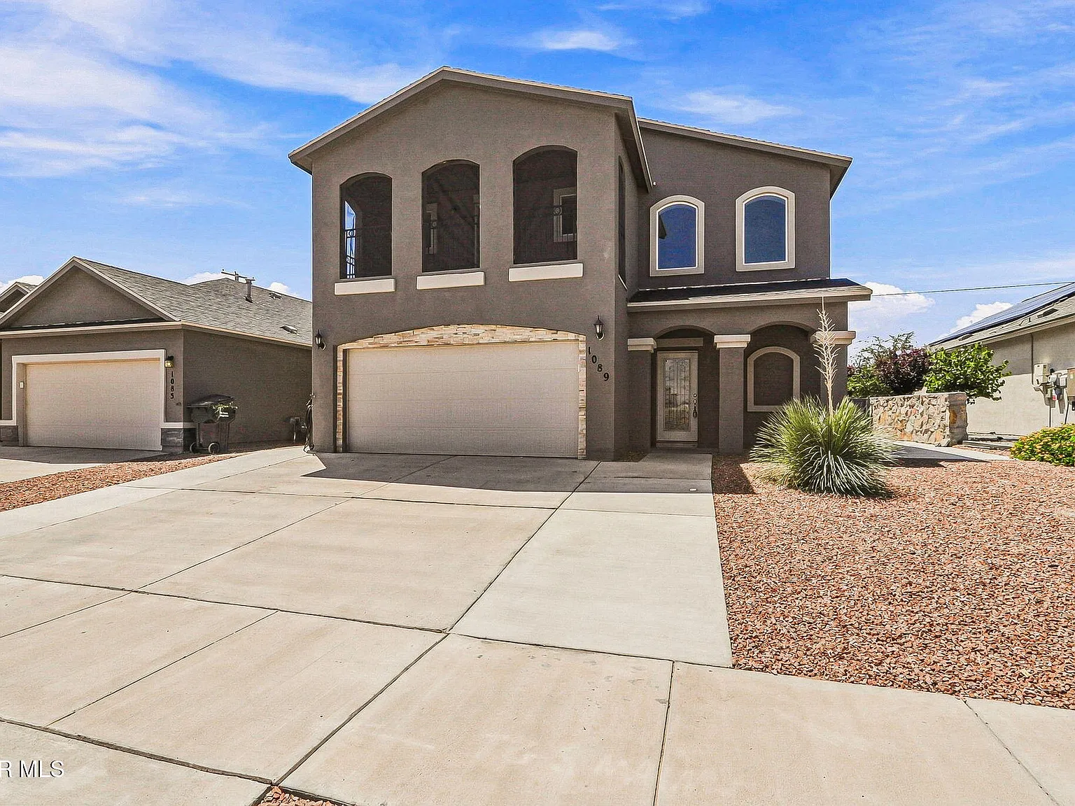 4 bed, 2.5 bath, 2030 sqft, $2,150 — Photo 3