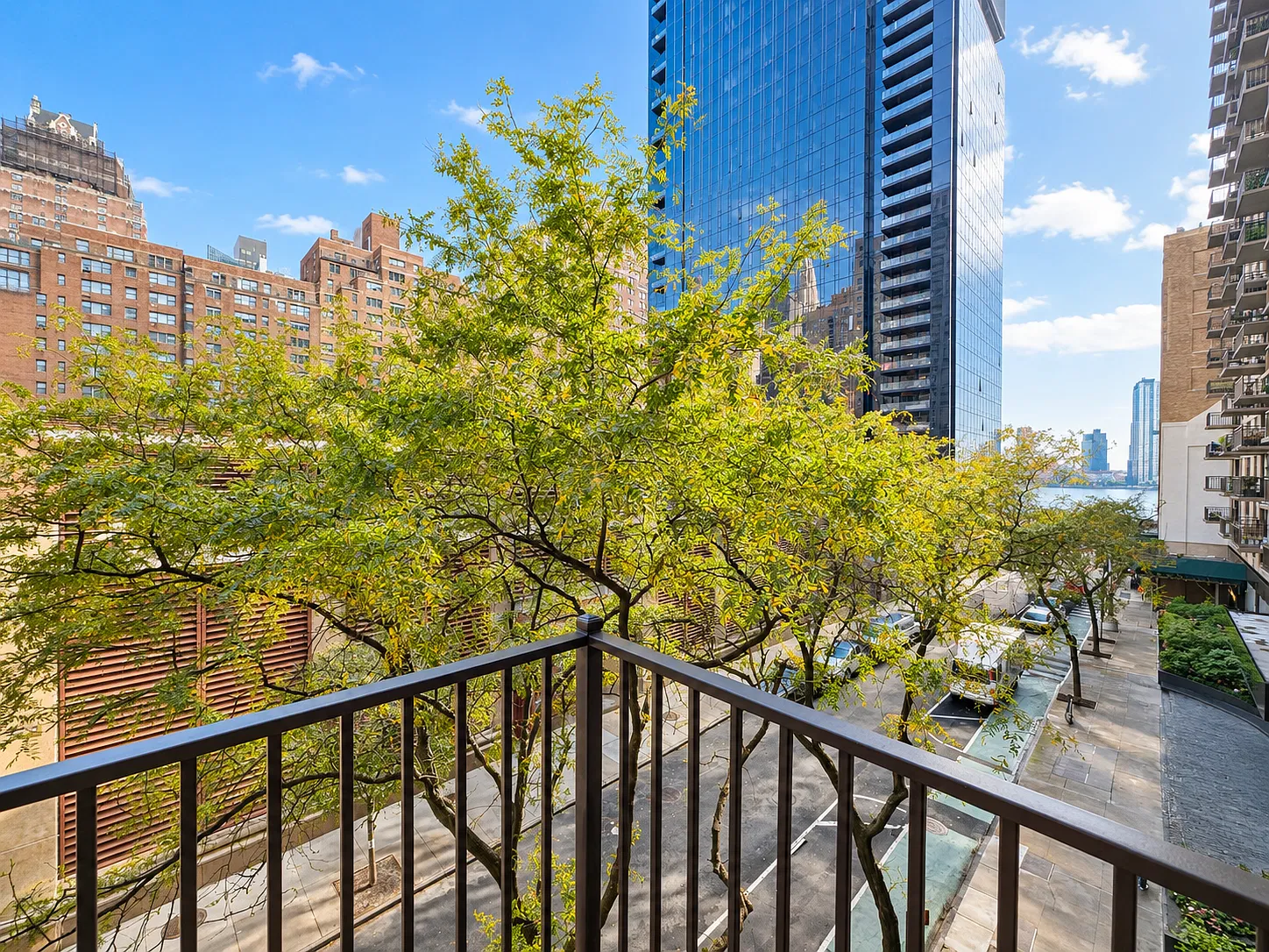 322 East 39th Street — Photo 1