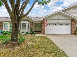 3048 Shady Oak Dr #8B, Saint Charles, MO 63301