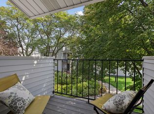 1705 Fulham St APT G, Lauderdale, MN 55113