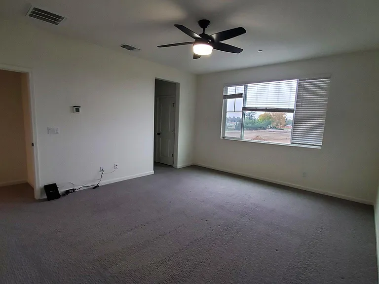 2433 Buzz Aldrin Way — Photo 44