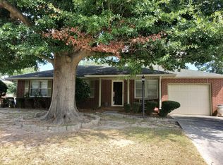 2201 Robin Hood Rd, Macon, GA 31206