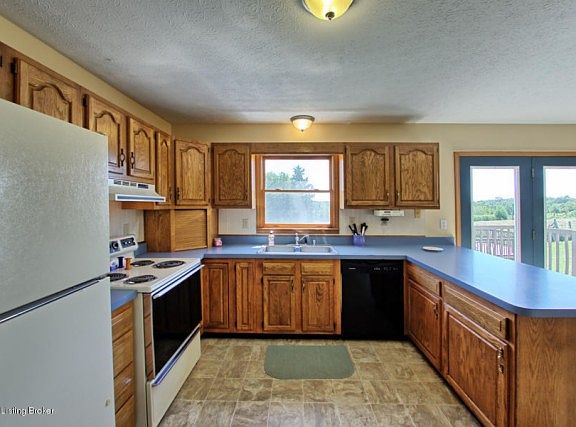 3rd image of 260 S Downs Ln