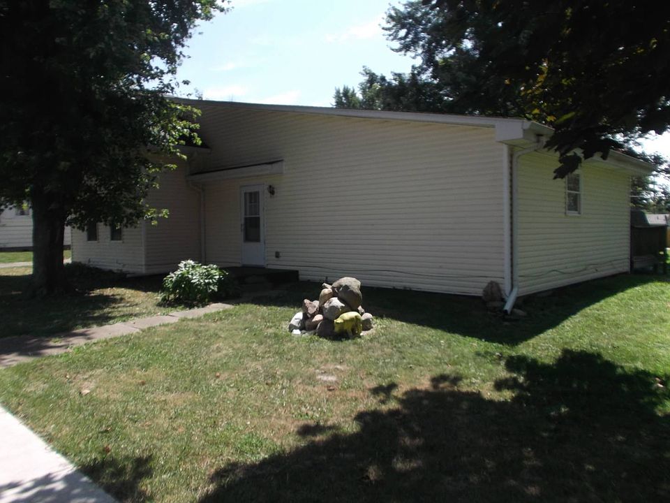 2nd image of 6187 W Us Highway 40