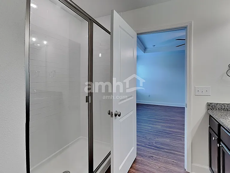 919 Walden Pond Dr — Photo 16