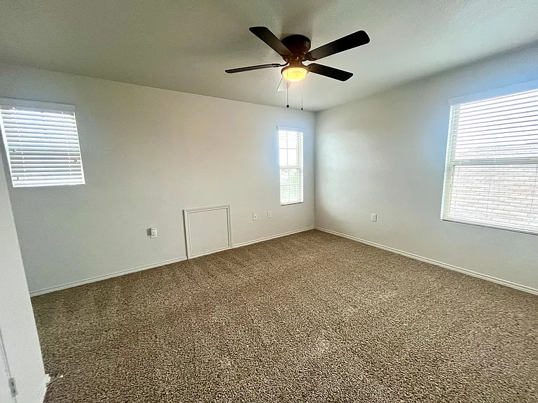 6011 Travis Smt — Photo 35