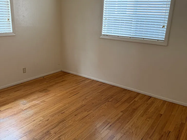 1223 Bonito Ave — Photo 5