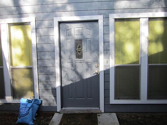 2nd image of 4903 Eagle Trail Dr