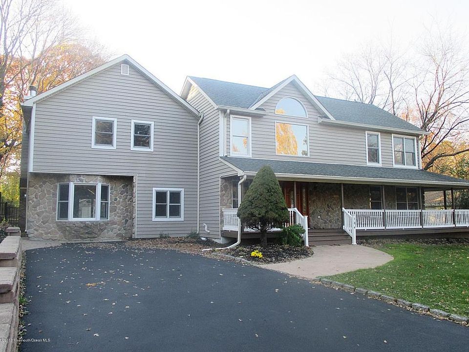 1st image of 104 Melrose Pl
