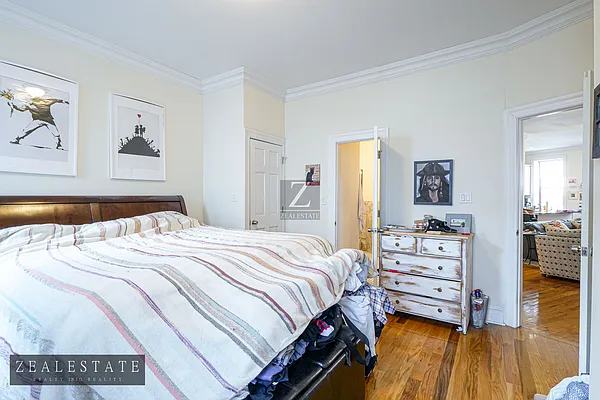 Rented by ZealEstate Group Inc | media 23