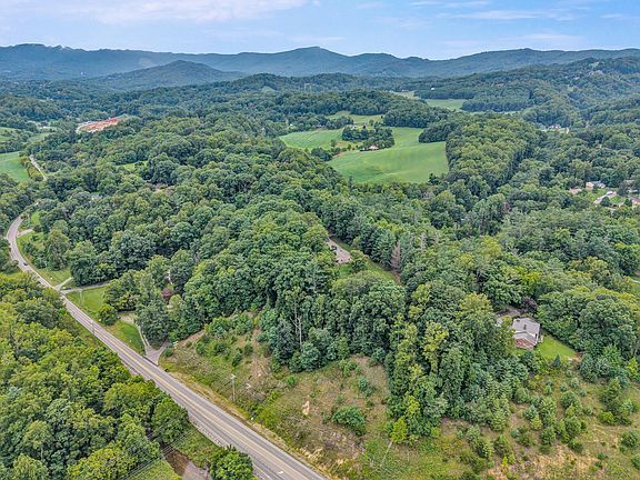 4th image of 5885 Bent Mountain Rd