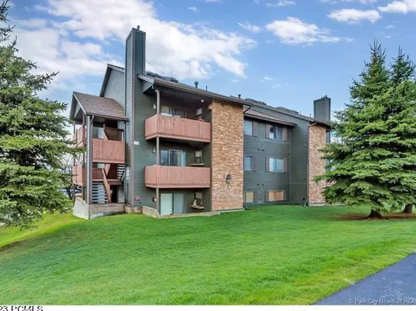 6871 N 2200 W APT 8L, Park City, UT 84098