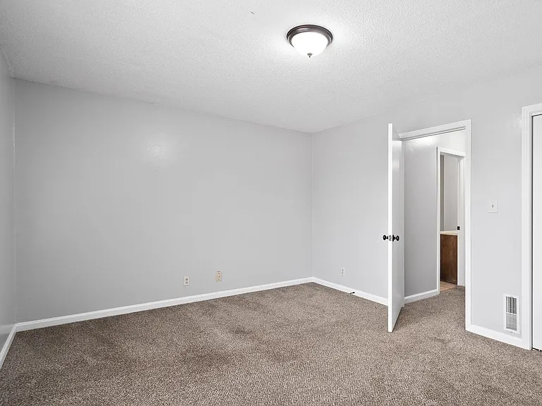Darlene Dr - 140 — Photo 20