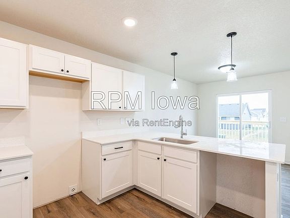 5th image of 2830 20th St SW