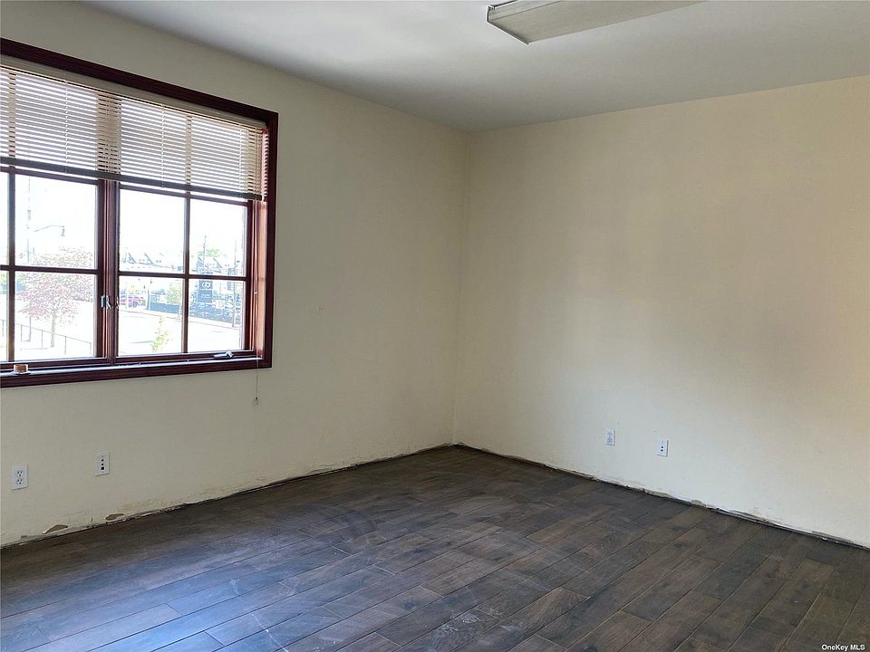 2nd image of 21 Cedar Swamp Rd Suite E