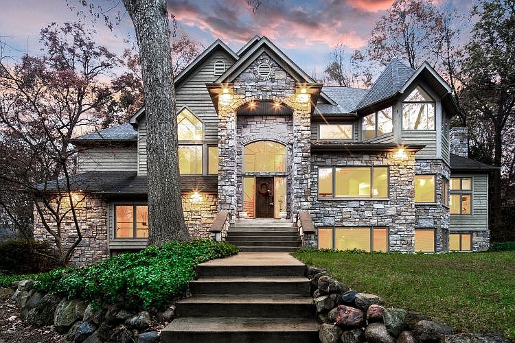 1st image of 33140 Glen Eagle Ct