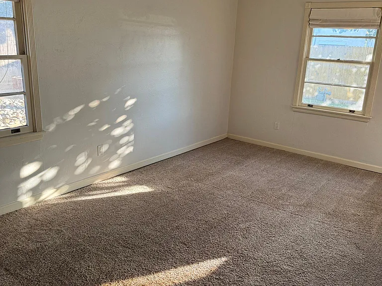 2125 Belleview Dr — Photo 14