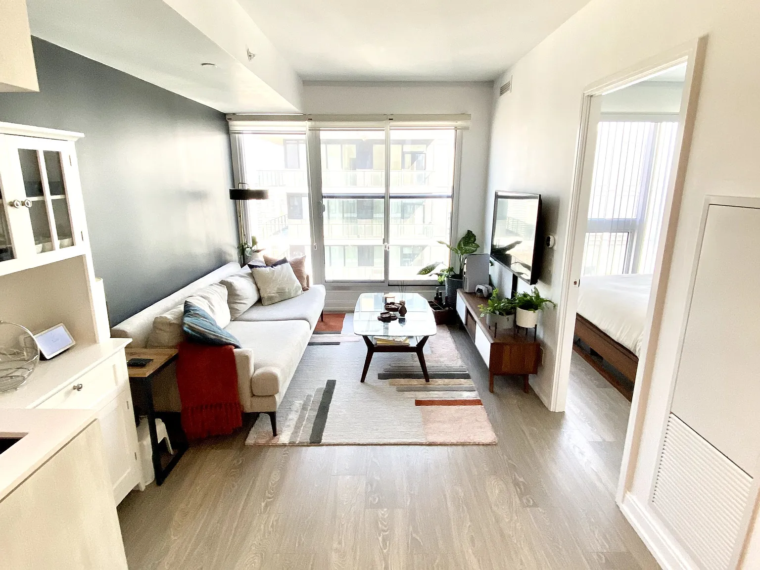 Grid Condos — Photo 1