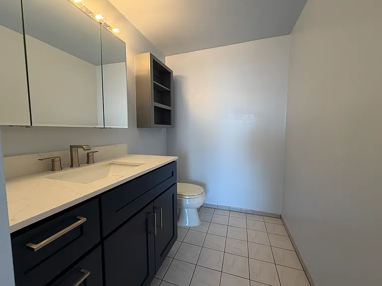801 Franklin St #104 — Photo 8