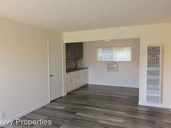5th image of 1726 Lacassie Ave APT 3