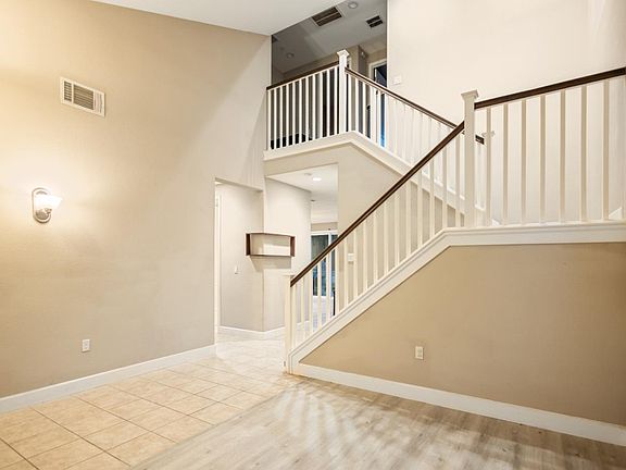 3rd image of 617 Copper Ridge Way