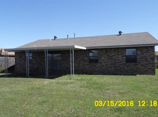 915 SW 60th St, Lawton, OK 73505