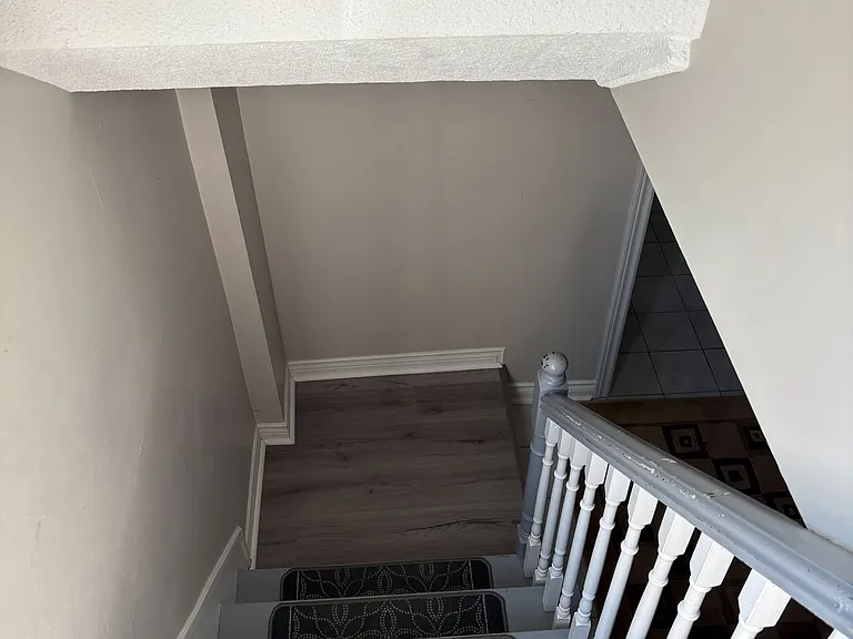 41 Deerhurst Ave — Photo 4